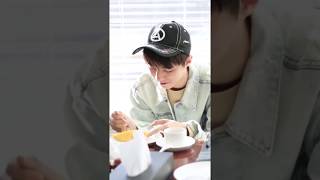 【TFBOYS王俊凱】Karry王的日常之“神秘”下午茶