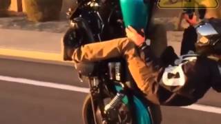 Daring bike stunts - MotorUse