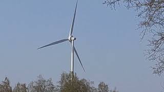 De molens van Windpark Weert draaien proef.