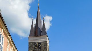 Odbíjení hodin - kostel sv. Ducha, Telč / Tower clock striking - hurch of the Holy Spirit, Telč (CZ)