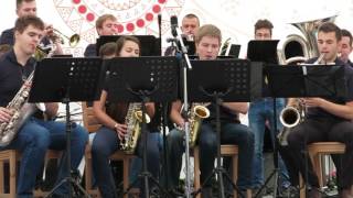 A Tatai Református Gimnázium Big Band zenekara