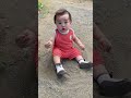 公園デビューしたての赤ちゃん、多分全員これやる【1歳0ヶ月】 shorts