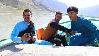 Afghani boat Kokcha River, کابل تا بدخشان، گزارش ضیا، قایق سواری دریای کوکچه ب10