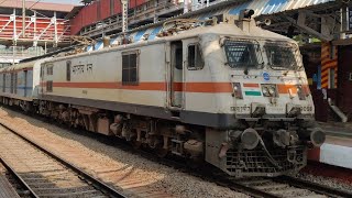 IRFCA : 02294 / 12294 PRYJ LTT AC DURONTO EXPRESS WITH LGD WAP7 39098 PASSES MULUND AT HIGH SPEED