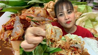 กินตำหลวงพระบางแซลมอนกุ้งสด เผ็ดๆ‼️|Eating Spicy Luang Prabang Papaya Salad MUKBANG|9/27/20