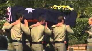 Hundreds farewell fallen digger