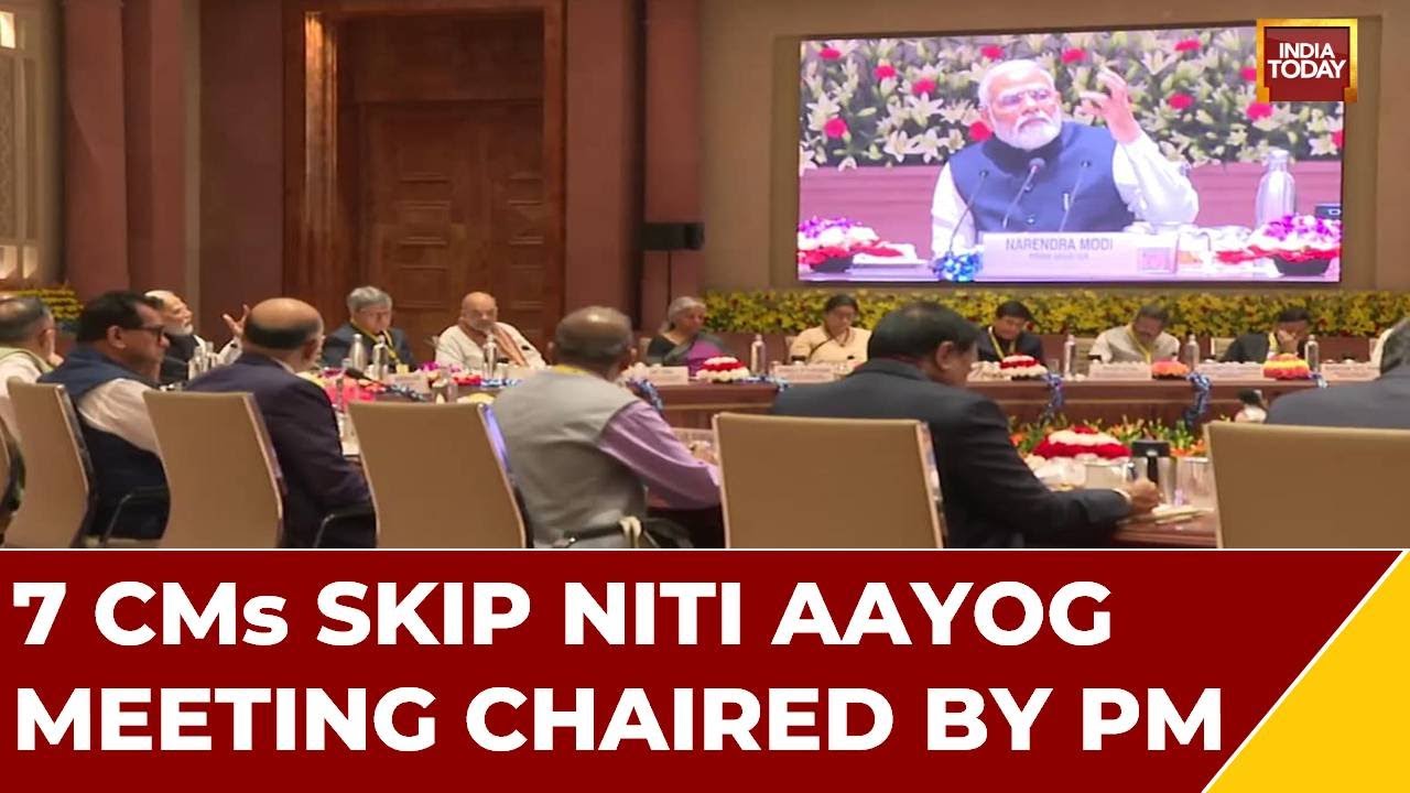 PM Modi Chairs NITI Aayog's Eighth Governing Council Meet; 7 CMs Skip ...