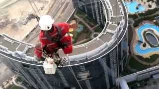 Real Spider Man - Window cleaners of Abu Dhabi
