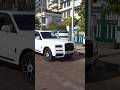 SHAHRUKH KHAN'S ENTRY IN HIS NEW ROLLS ROYCE CULLINAN BLACK BADGE WITH SECURITY IN MUMBAI #SHORTS#IN