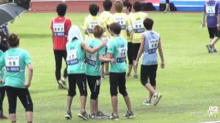 [Fancam] Cute Key hands in hands w/Woohyun, Minho + interaction w/other idols @ 110827 I$C