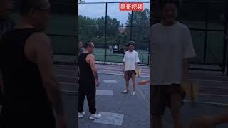 紐約出名的毽子Colden公園 帥哥美女們一起踢毽子 打球 跳舞 跑步