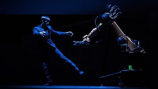 A human-robot dance duet | Huang Yi & KUKA