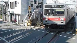 東急1000系1019F東急池上線 千鳥町駅到着