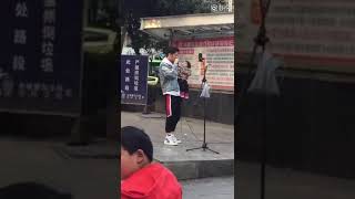 Sink王小贱@林俊杰❴爱笑的眼睛❵ 户外演唱 兔三岁 达州 小哥哥