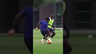 Entraînement parfait pour Kalidou Koulibady 💪 #chelsea #football #koulibaly #footballshorts #shorts