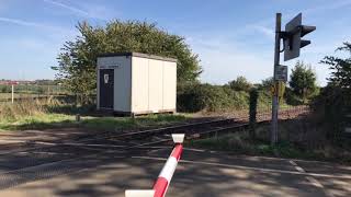 *Stuck In Night Mode* Kirkby La Thorpe Level Crossing (Lincolnshire) Saturday 29.09.2018