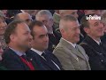 une militaire fait un malaise en plein discours d’emmanuel macron