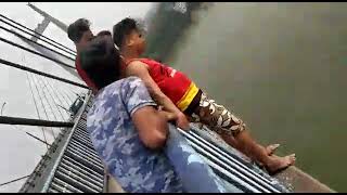 Two Fool Boys Are Jumped From Kolkata Khidirpur Bridge Into The River