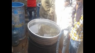 Surendranagar : janta raid on liquor dens at Navalgadh