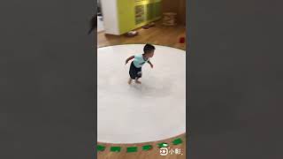 信義親子館（這ㄧ區是幼兒未滿2歲的趁結束前滿足一下）