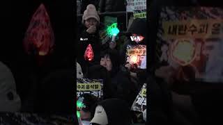 Hundreds call for detention of South Korea’s President Yoon  | VOA News