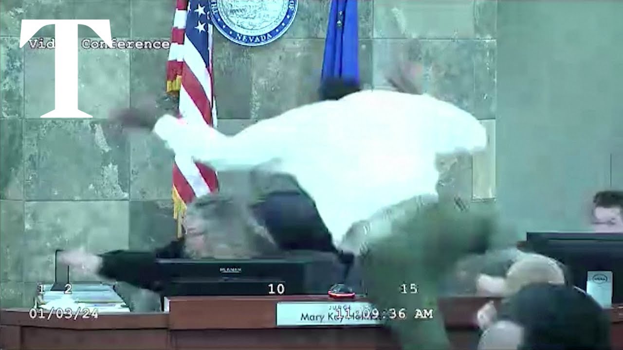 Judge Attacked By Defendant In Las Vegas Courtroom - YouTube