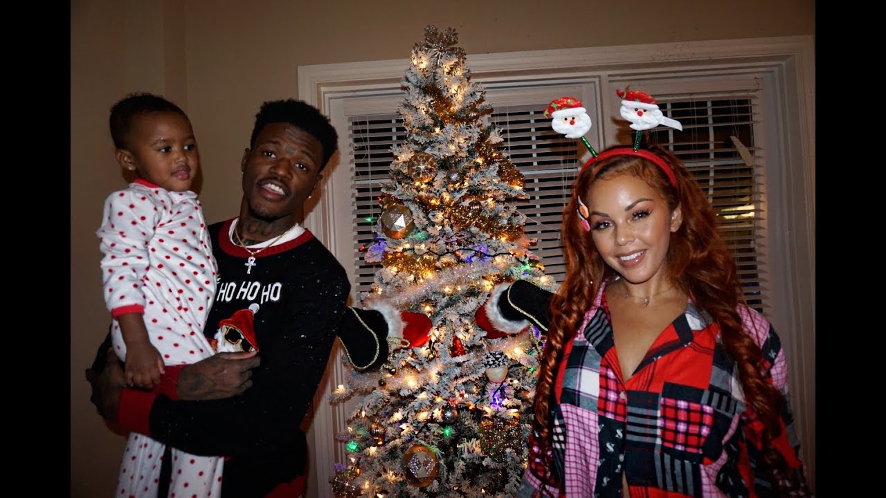 Decorating Our Tree Vlogmas Day 2 Youtube