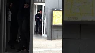 警察　交番に男性が酔っ払って居座った😅出て行ってくださいと追い出される笑#新宿 #警察 #警察24時 #警察官 #police #パトロール #歌舞伎町#警視庁