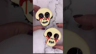 Spooky skull shaped cupcakes💀🩸 #cakedecorating #halloween #youtubeshorts