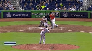 WSH@MIA: Realmuto smokes a triple to center field