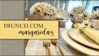 Mesa posta para BRUNCH com MARGARIDAS