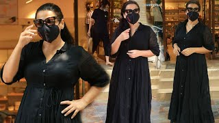 Vidya Balan L00KS Gorgeous In Black Gown Snapped For Media On Mumbai Street