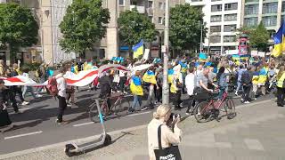 Stephanie, sung by Ukranian demonstration in Berlin 2022.5.22