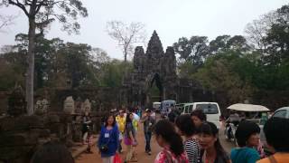 アンコールトム観光 南大門　カンボジアの世界遺産