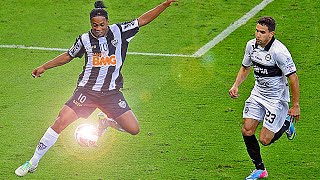 Ronaldinho ● TOP 4 Ultimate Soccer/Football Skills & Tricks