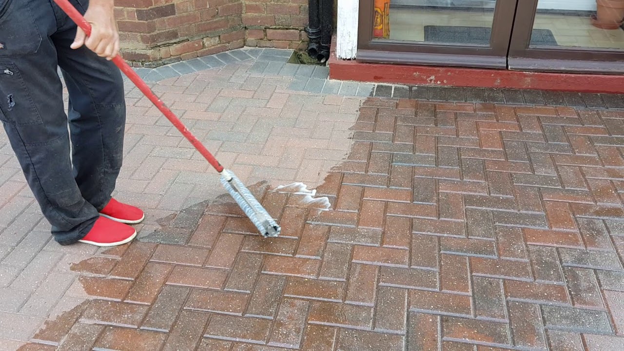 Sealing The Block Paving Making Sure That There Is Plenty Of Sealant ...