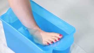 How To Use AnkleAid Ice and Hot Water Ankle Therapy Bath