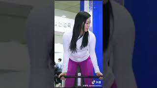 美女教练