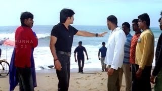 Nagarjuna Saves Lovers At Beach Action Scene || Mass Movie || Nagarjuna, Jyothika