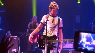 R5 - Pass Me By (live)