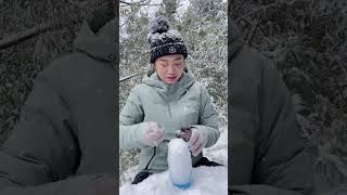 下雪了，就地取材冰沙自己做，winter is coming#shorts#snow#ice#DIY#cold#snowice#winteriscoming#snowflakes#雪#icecream