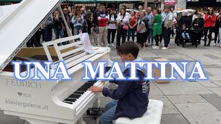 Ludovico Einaudi - UNA MATTINA / STREET PIANO PERFORMANCE
