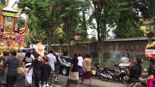 2015/09/03 Cremation (火葬) at Pura Dalem Puri of BALI