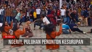 Ngeri!! Puluhan Penonton Tari Ngagah Harimau Kesurupan...