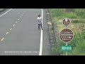 盧明通開車來台東長濱金剛山大道4撿稻穗