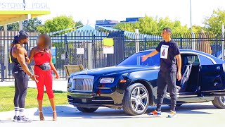 GOLD DIGGER PRANK *ON BODYBUILDERS GIRLFRIEND*