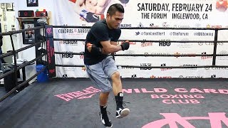 BRIAN VILORIA DISPLAYS JAW DROPPING JUMP ROPE SKILS IN AMAZNG JUMP ROPE WORKOUT!