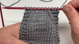 Knitting : Left and Right Leaning Decrease = SSK & K2TOG