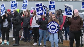 Commissioners respond after Lorain County Job and Family Services employees go on strike