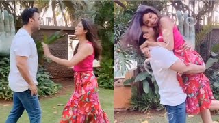 Shilpa Shetty & Raj Kundra CUTE Dance Together In Their Garden😍😍😍